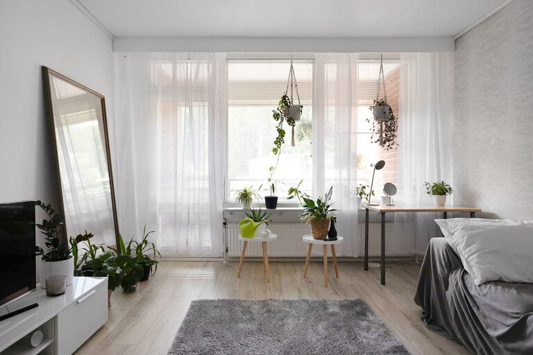 Quick Ideas to Brighten a Dark Room